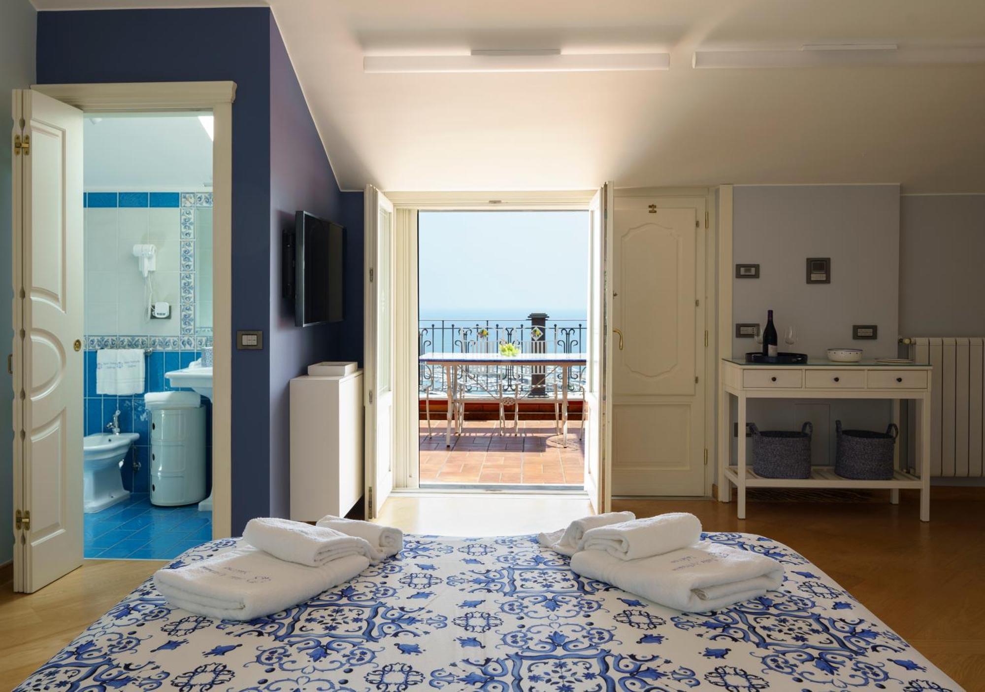 Suite Aphrodite - Exclusive Flat Salerno Exterior foto